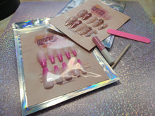 Load image into Gallery viewer, Gigi