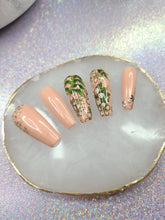 Load image into Gallery viewer, Isle Lilies - Ritzi Beauty Co. -Press On Nails
